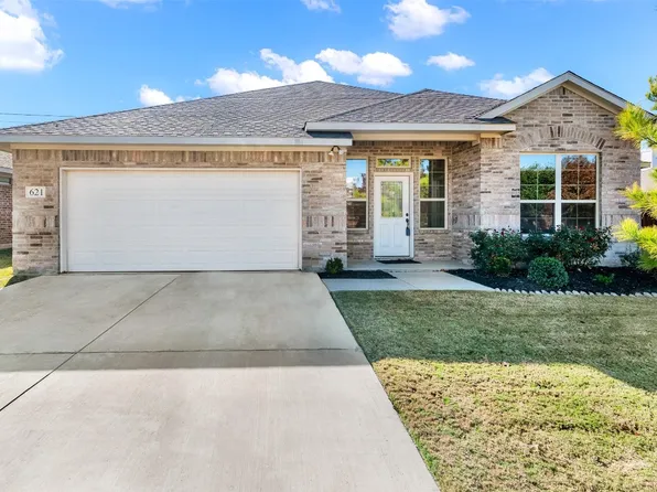 621 Bretts Way, Burleson, TX 76028