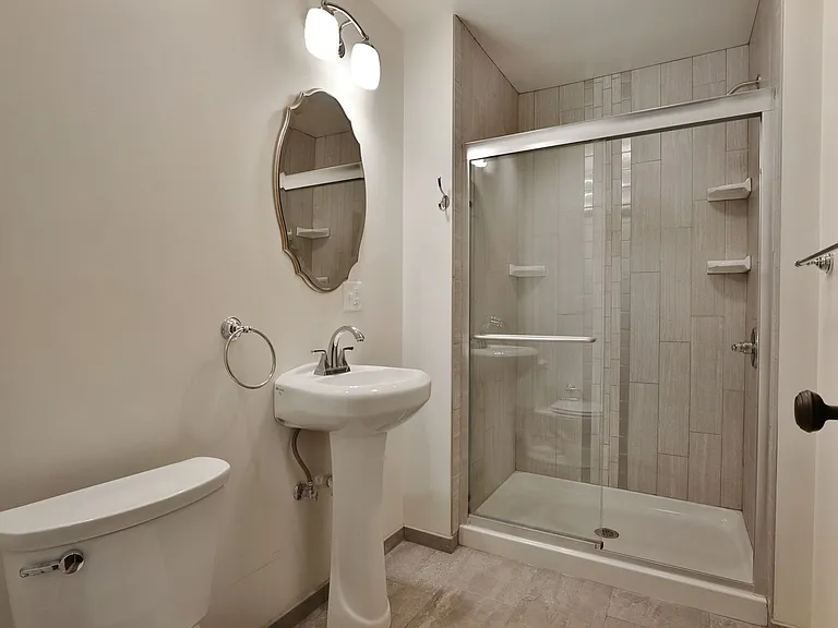 248 E Patterson Ave — Photo 9