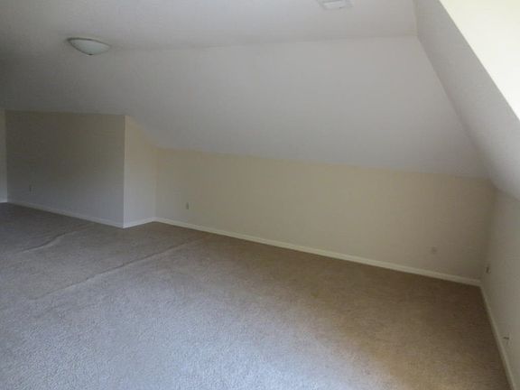 5th image of 1601 Wren Hollow Cv