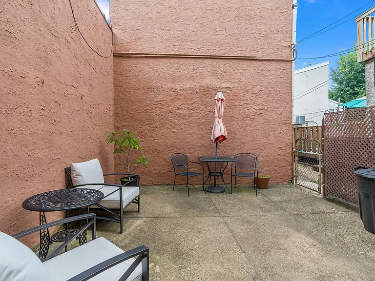 1224 E Columbia Ave — Photo 27