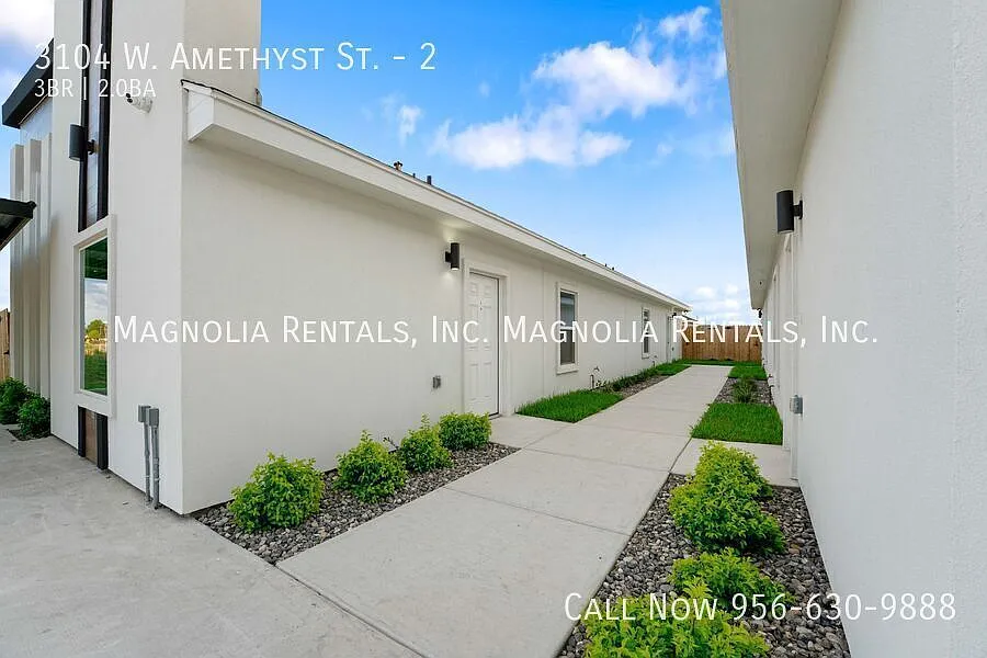 Building Photo - 3104 W Amethyst St #2