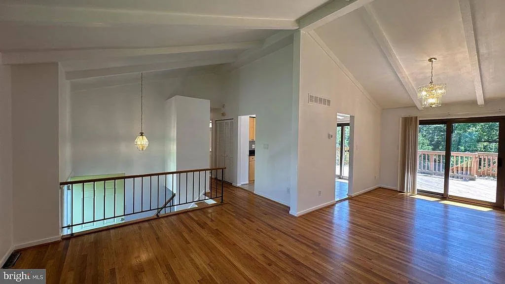 4 bed, 2.5 bath, 1825 sqft, $3,600 — Photo 4