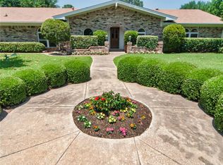 2126 Spur Trl, Grapevine, TX 76051
