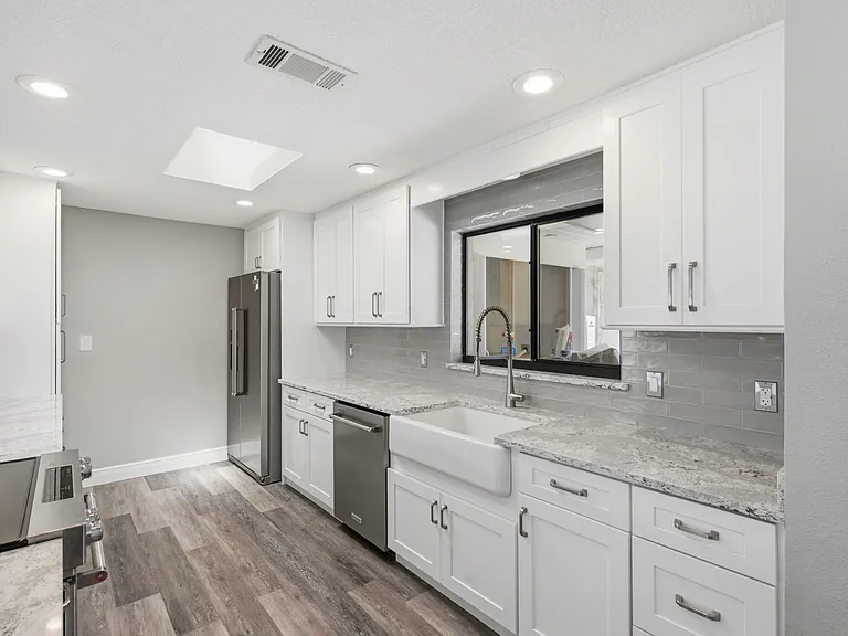 1433 Ellison Ln — Photo 10