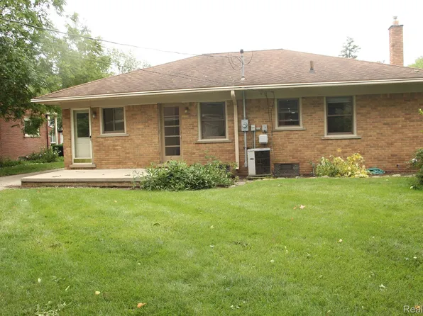 31387 W Rutland St, Beverly Hills, MI 48025
