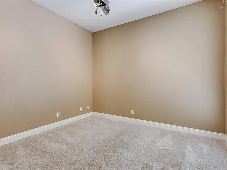 100 Belmont Place Cir — Photo 10