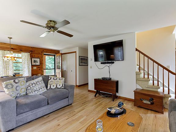 3rd image of 1305 Village Ln