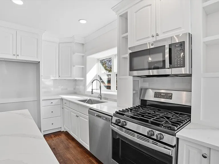 297 E Lakeview Ave #0 — Photo 11