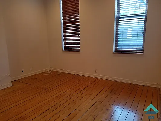 Rented by EXR | media 48