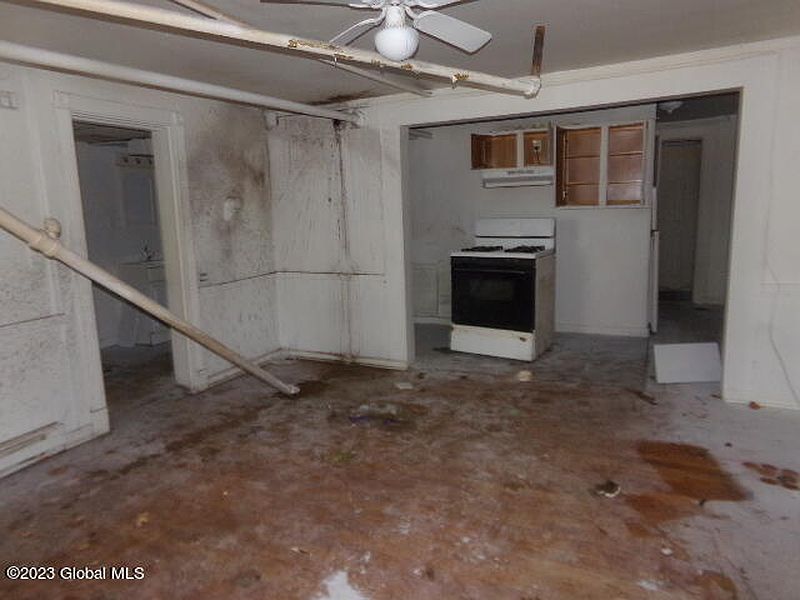 5th image of 444 Clinton Avenue