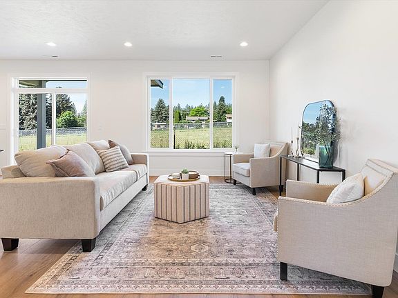 3rd image of 4527 N Shiva Ln