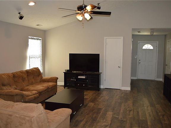 4th image of 7147 Burlat Ln