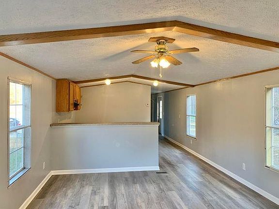 3rd image of 85 Crimson Ln