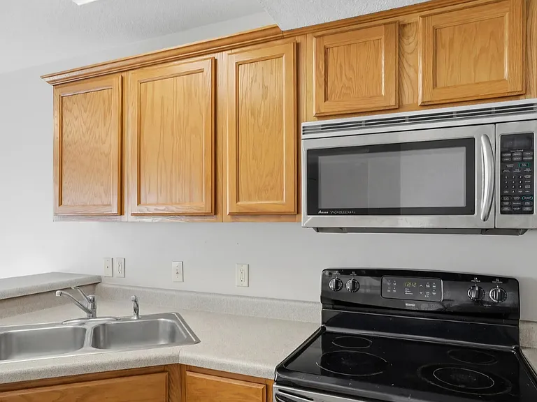 5512 Hunley Ct — Photo 14