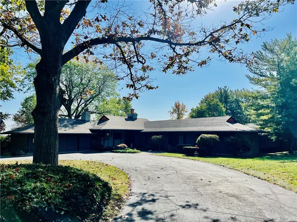 907 E Penn St, Hoopeston, IL 60942