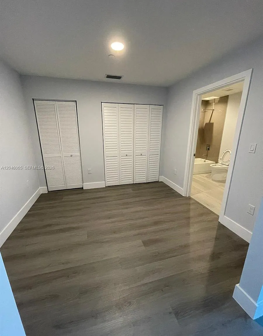 1 bed, 1.0 bath, 976 sqft, $2,400 — Photo 3