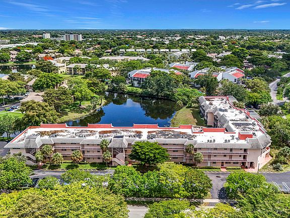 4th image of 2850 Forest Hills Boulevard #212
