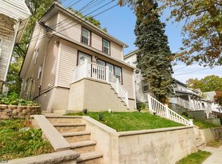 319 Smith St, Newark, NJ 07106