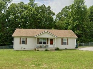 215 Station Dr, Waverly, TN 37185