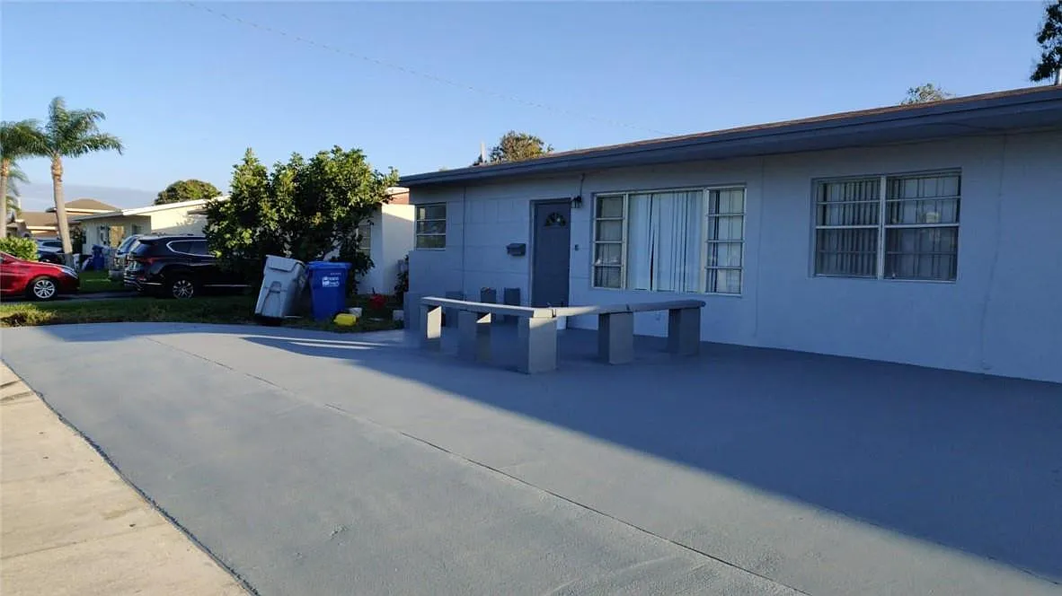 2 bed, 1.0 bath, 1117 sqft, $2,050 — Photo 1