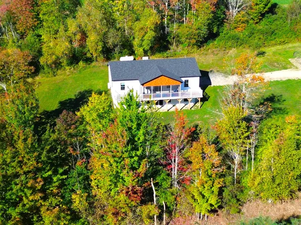 30 Grandview Drive, Newport, ME 04953