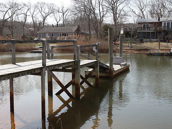 2nd image of 25 Morris Cove Ln