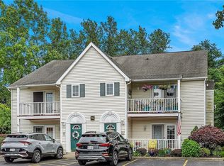 32 Brookfield Ln UNIT 4, Buffalo, NY 14227