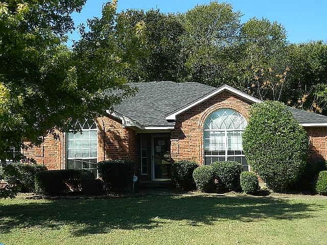 1st image of 229 Avalon Dr