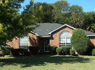 229 Avalon Dr, Desoto, TX 75115