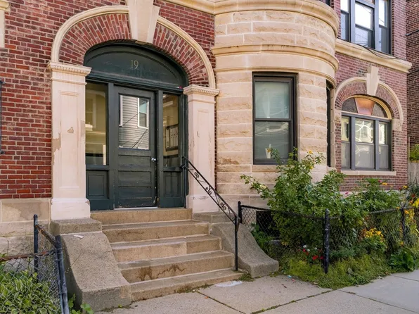 19-21 Royal St #2, Allston, MA 02134