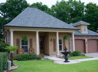 307 Beacon Dr, Youngsville, LA 70592
