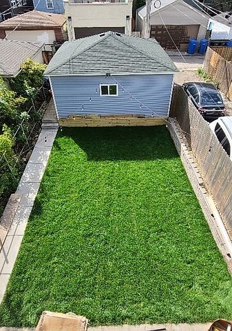 2nd image of 2547 W Homer St #3