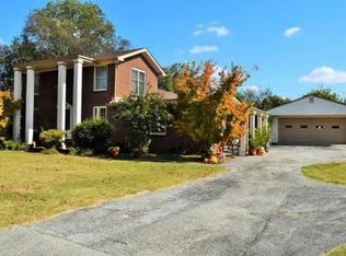 723 Hook St, Tuscumbia, AL 35674