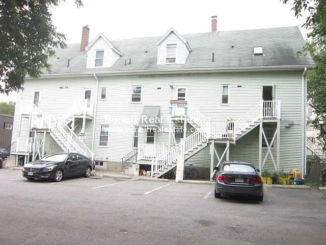 2 bed, $2,300 — Photo 2