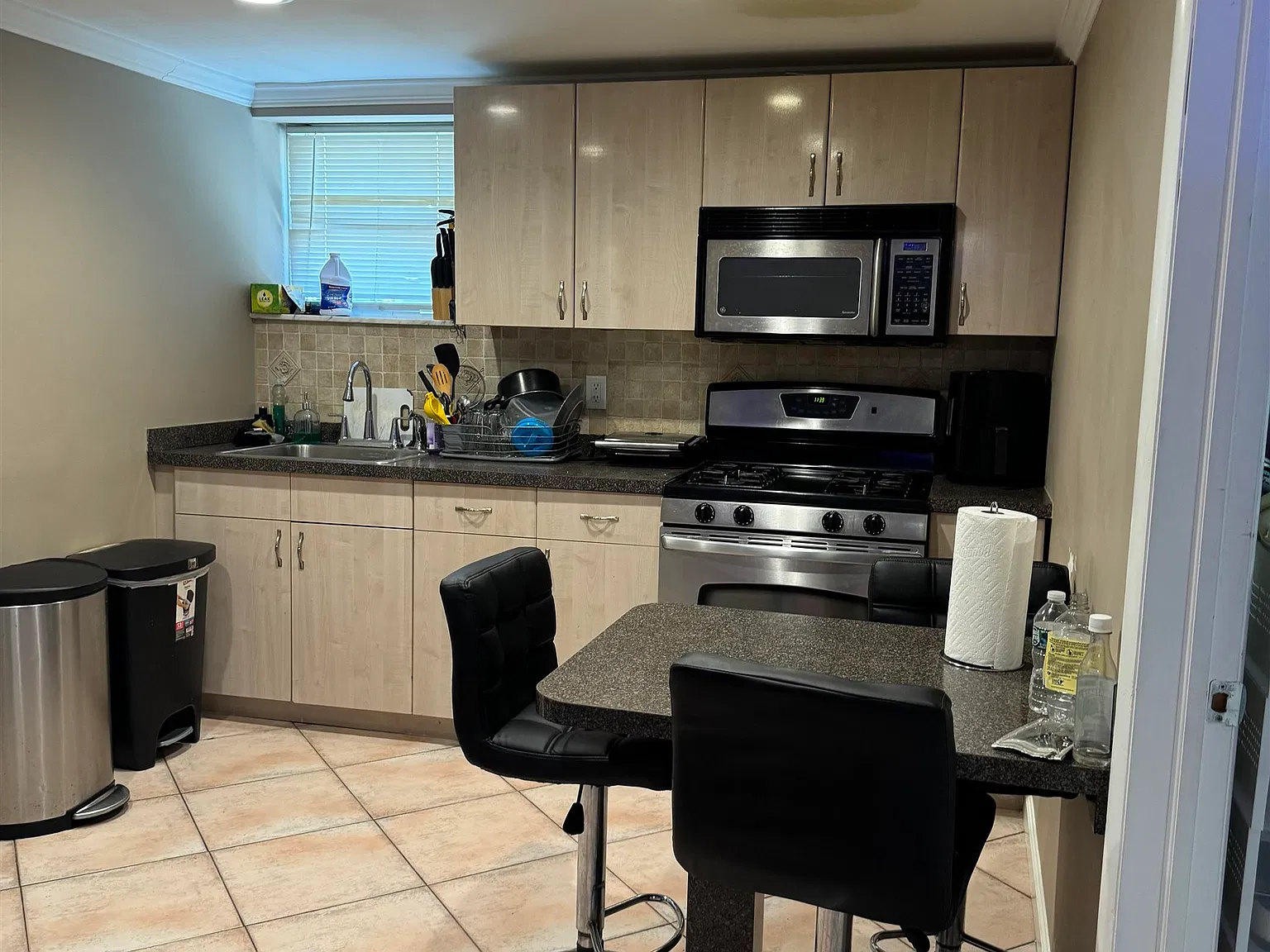 1 bed, 1.0 bath, $1,800 — Photo 4