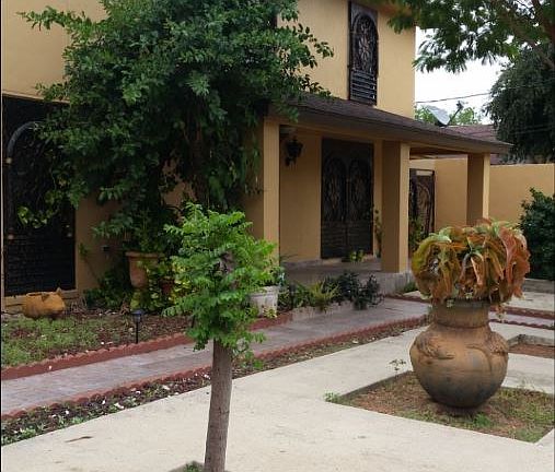 2nd image of 1808 Piedra China St