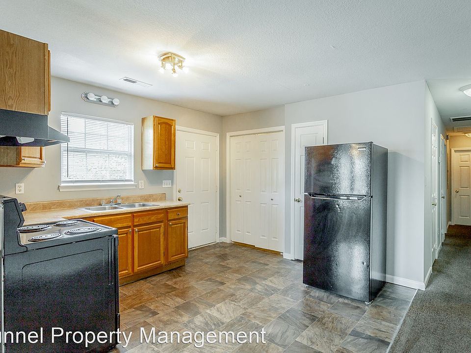 1st image of 2715 Woodside St #A
