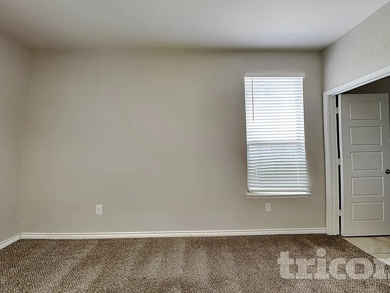8303 Pioneer Fld — Photo 7