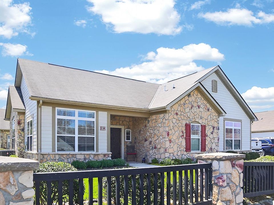 1st image of 102 Colonial Woods Dr