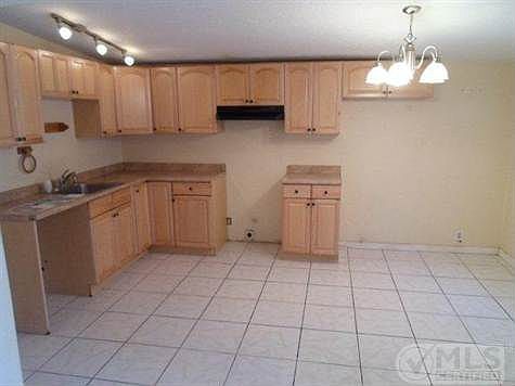 4th image of 3995 Tulip Tree Dr
