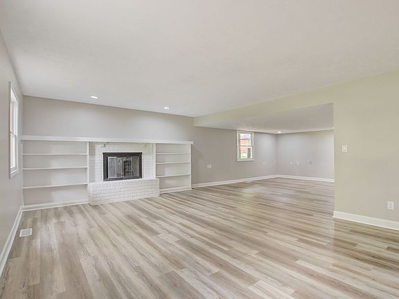 4th image of 524 Sudbury Ct