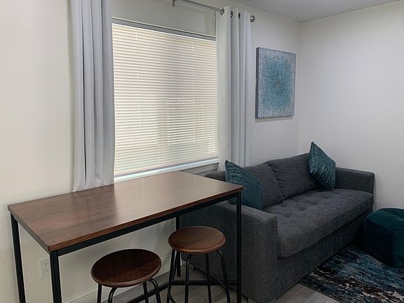 5th image of 4288 67th St