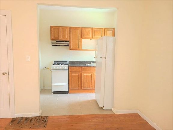5th image of 37-24 111th St