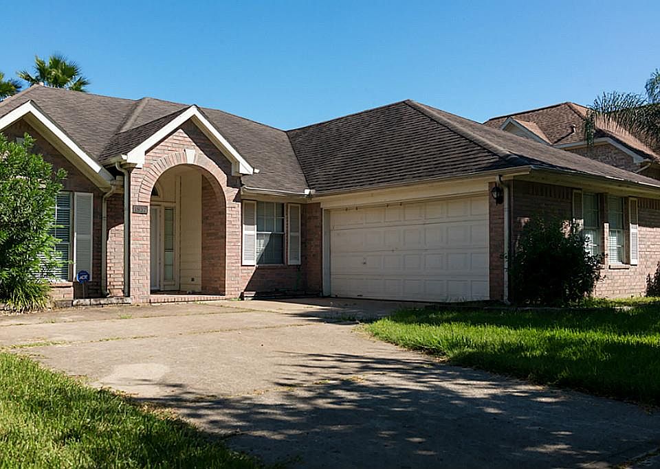 1st image of 1937 Waterford Way