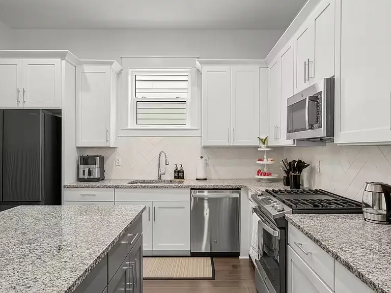 2707 Lagoon Manor Dr — Photo 24