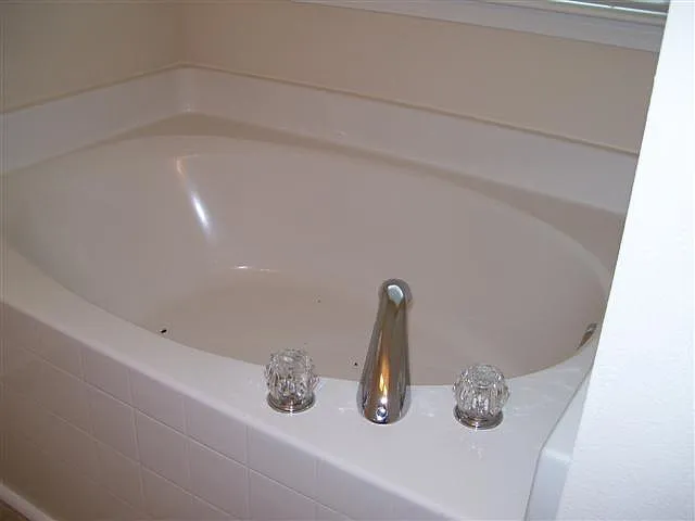 30 Twin Oaks Pl — Photo 9
