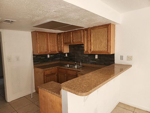 3rd image of 5416 N 9th St #5422