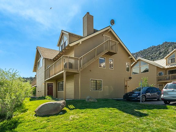 2nd image of 117 Lake Manor Pl #18