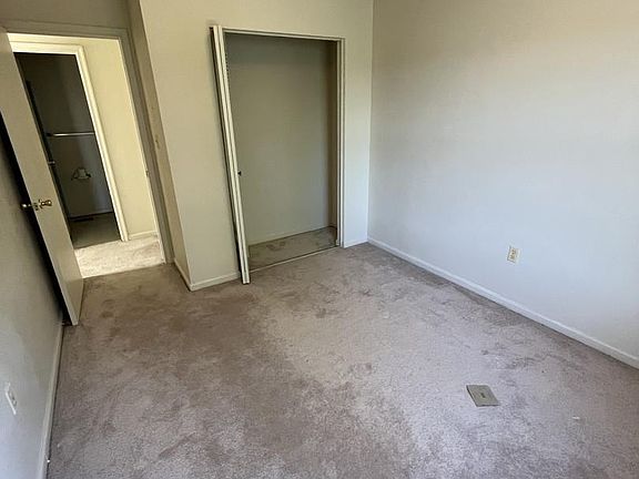 5th image of 3718 4th St SE