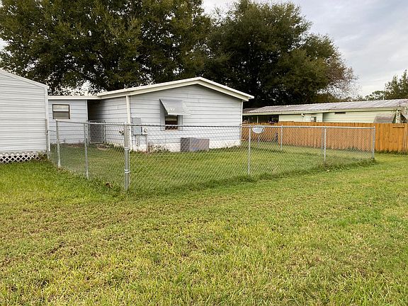 2nd image of 6732 NE 5th Pl